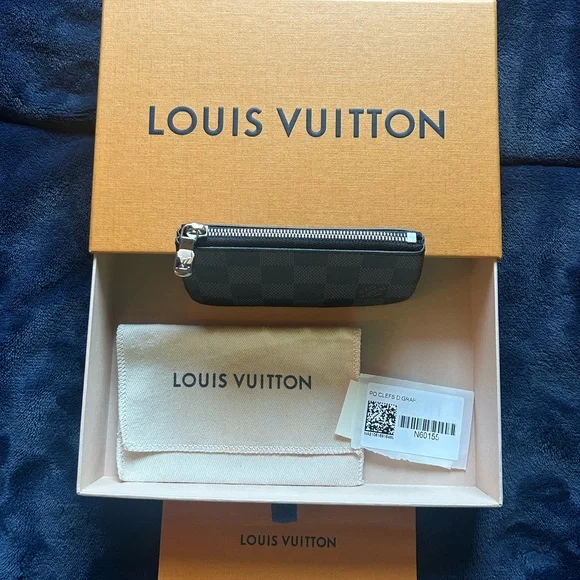 Authentic Louis Vuitton Damier Ebene Key Pouch- Black - Picture 6 of 7